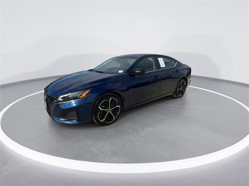 Used 2024 Nissan Altima 2.5 SR image 5