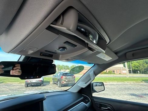 Used 2015 Chevrolet Tahoe LT AWD/4WD image 18