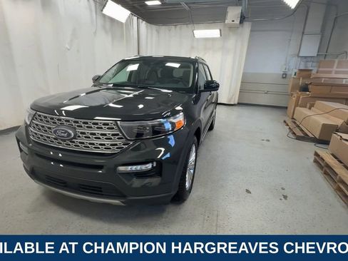 Used 2023 Ford Explorer Limited w/ Limited Technology Package image 3