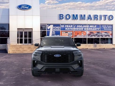 New 2026 Ford Explorer ST-Line w/ ST-Line Street Pack AWD/4WD image 6