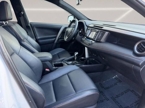 Used 2016 Toyota RAV4 SE FWD image 22
