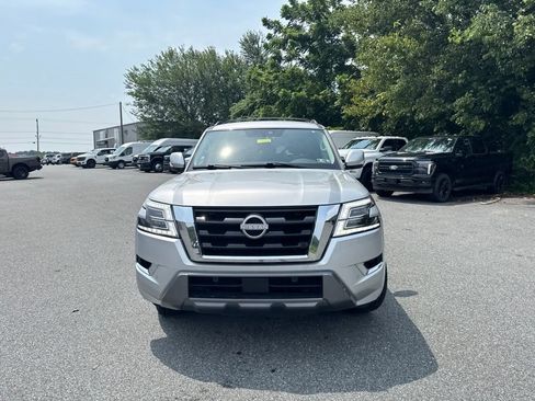 Used 2022 Nissan Armada SV AWD/4WD image 2