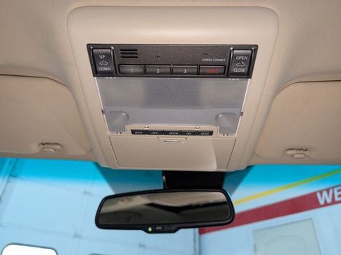 Used 2011 Lexus LS 460 AWD w/ Comfort Pkg image 40