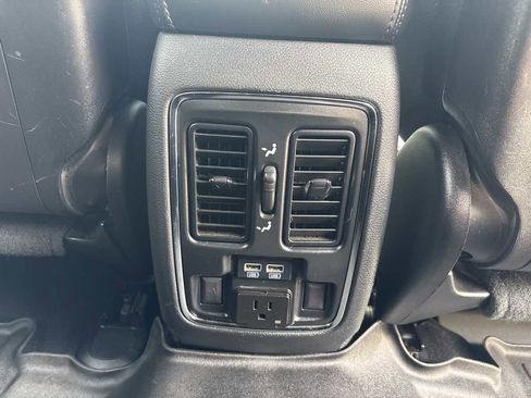 Used 2019 Jeep Grand Cherokee Limited w/ Trailer Tow Group IV image 16