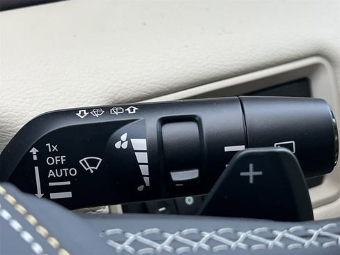 New 2025 Nissan Armada Platinum Reserve image 15