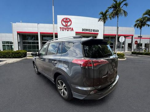 Used 2018 Toyota RAV4 XLE FWD image 7