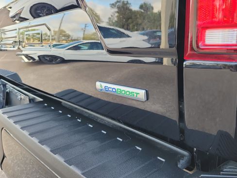 Used 2019 Ford F150 XLT w/ Equipment Group 302A Luxury image 9