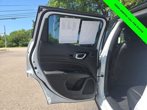 Used 2022 Jeep Compass High Altitude AWD/4WD image 36