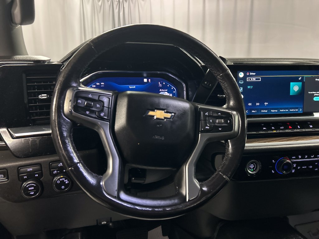 Used 2022 Chevrolet Silverado 1500 LT w/ Work Truck Package AWD/4WD image 15