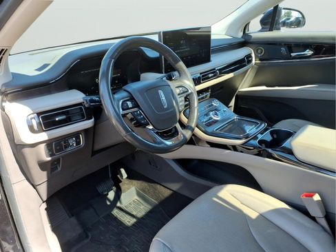 Used 2022 Lincoln Nautilus Reserve w/ Luxury Package image 7