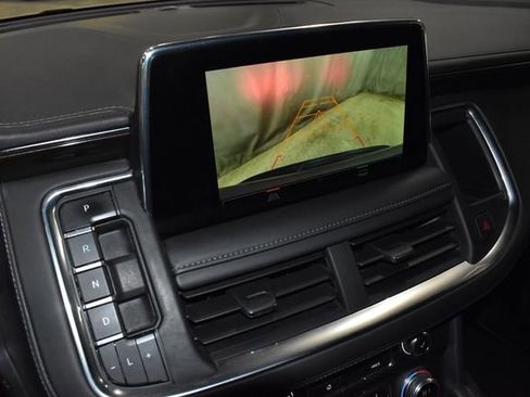 Used 2024 GMC Yukon SLE image 15