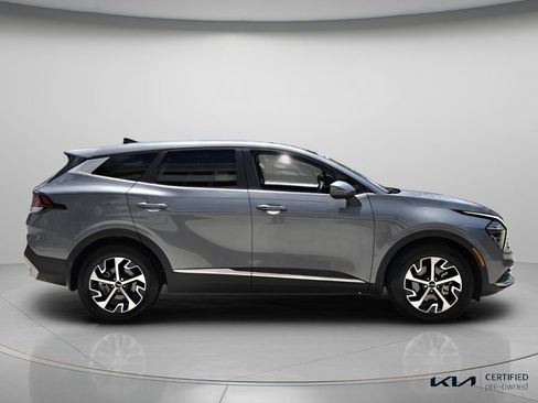 Certified 2025 Kia Sportage EX FWD image 4