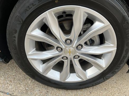 Used 2021 Chevrolet Malibu LT image 12