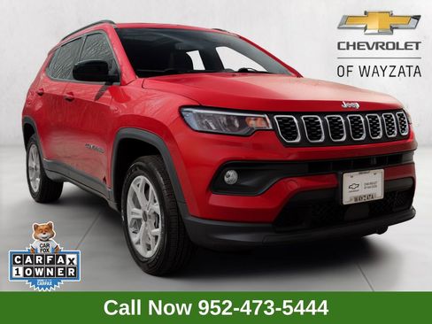 Used 2025 Jeep Compass Latitude w/ Sun & Sound Group AWD/4WD image 1