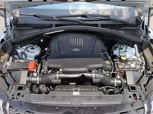 Used 2018 Land Rover Range Rover Velar R-Dynamic SE image 39