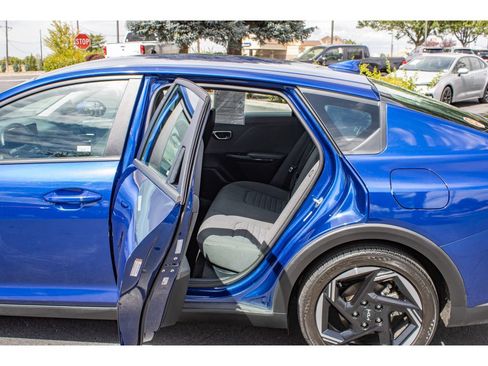 Used 2025 Kia K4 EX FWD image 15