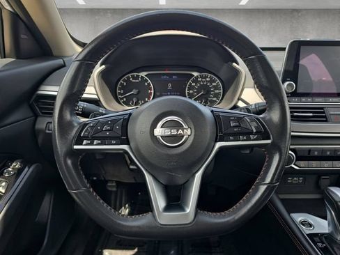 Used 2024 Nissan Altima 2.5 SR FWD image 21