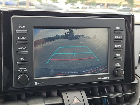 Certified 2021 Toyota RAV4 XLE w/ Convenience Package FWD image 18