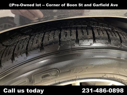 Used 2014 Lincoln MKT AWD w/ Equipment Group 201A image 11