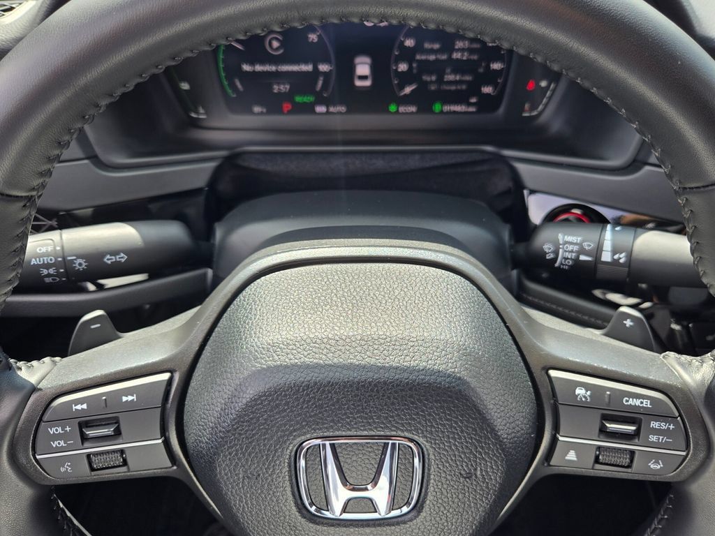 Used 2025 Honda Accord Sport image 24