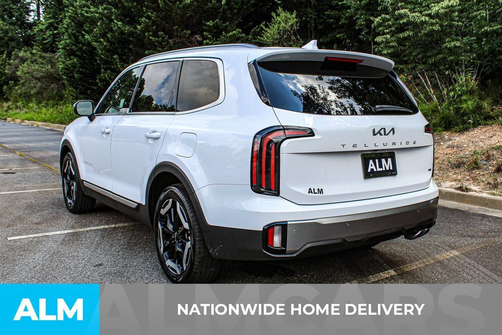 Used 2025 Kia Telluride EX AWD/4WD image 4