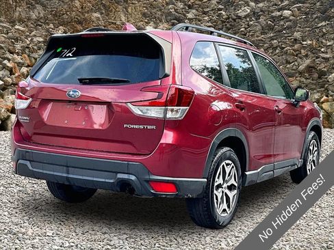 Used 2023 Subaru Forester Premium AWD/4WD image 2