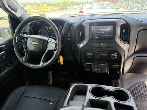 Used 2021 Chevrolet Silverado 2500 W/T w/ WT Convenience Package AWD/4WD image 7
