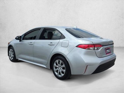 Used 2024 Toyota Corolla LE FWD image 8