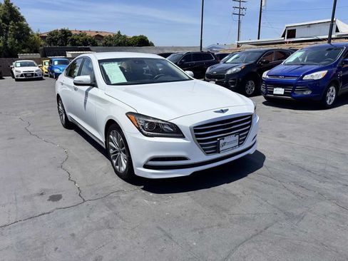 Used 2015 Hyundai Genesis 3.8 RWD image 8