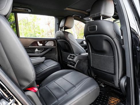 Used 2020 Mercedes-Benz GLS 450 4MATIC image 38