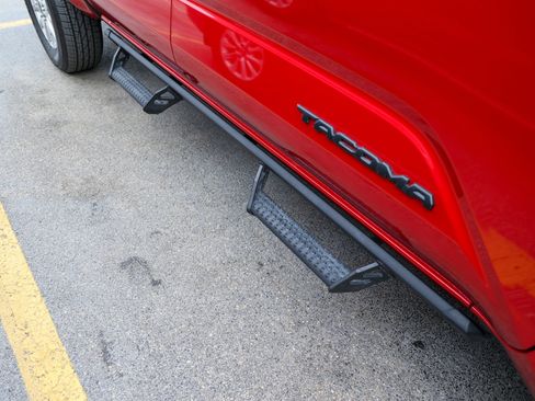 Certified 2026 Toyota Tacoma SR5 AWD/4WD image 12