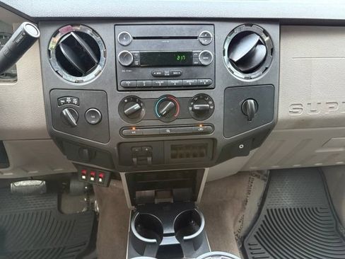 Used 2009 Ford F350 4x4 Crew Cab DRW Super Duty image 19