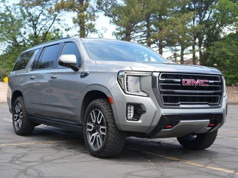 Used 2023 GMC Yukon XL AT4 w/ AT4 Premium Plus Package AWD/4WD image 7