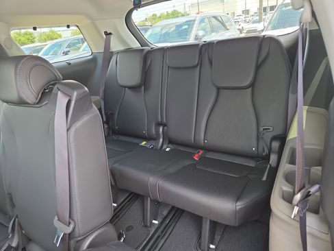 New 2026 Kia Carnival EX image 8
