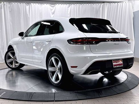 Used 2025 Porsche Macan AWD/4WD image 3