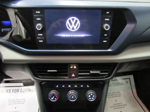 Used 2022 Volkswagen Taos SE image 36