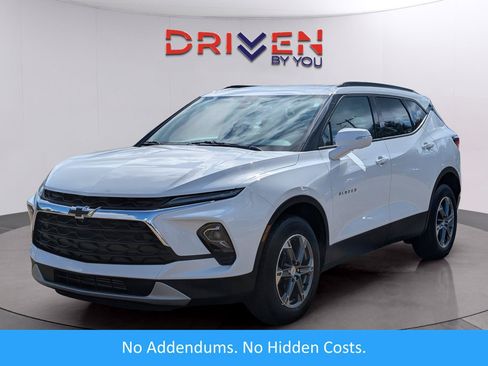Used 2024 Chevrolet Blazer LT w/ Sound & Technology Package FWD image 1