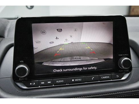 Used 2024 Nissan Rogue SV w/ SV Premium Package FWD image 11