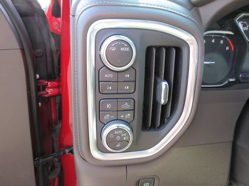 Certified 2022 GMC Sierra 1500 SLT w/ SLT Premium Package AWD/4WD image 26