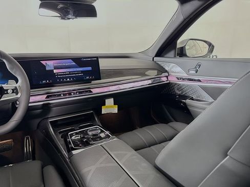New 2026 BMW 760i xDrive image 25
