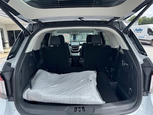 New 2025 Ford Explorer Active w/ Active Comfort Package image 10