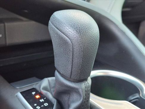 Used 2022 Toyota Camry LE FWD image 14