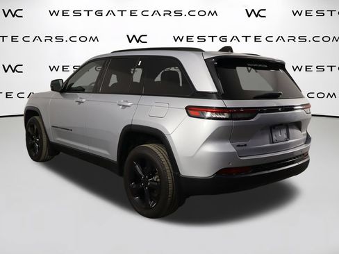 Used 2023 Jeep Grand Cherokee Altitude AWD/4WD image 41