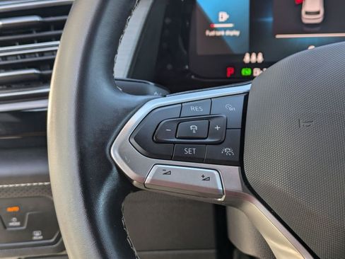 Used 2025 Volkswagen Atlas Cross Sport SE image 20