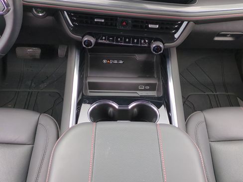 Used 2025 Chevrolet Tahoe RST w/ Comfort Package image 19