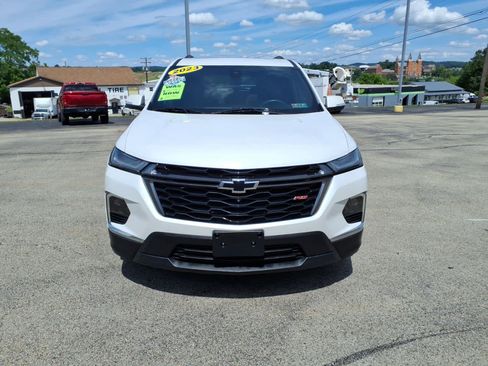 Used 2023 Chevrolet Traverse RS AWD/4WD image 2