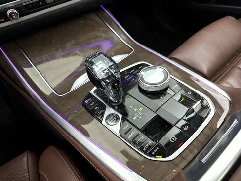 Used 2019 BMW X7 xDrive40i w/ Premium Package AWD/4WD image 27