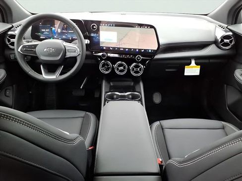 New 2026 Chevrolet Blazer EV LT image 12