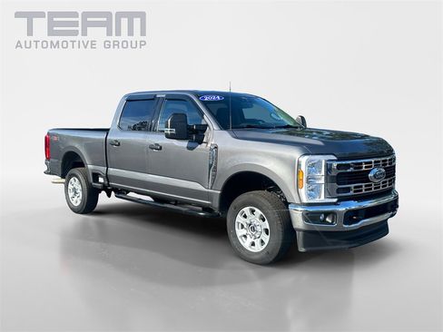 Used 2024 Ford F250 XLT image 1