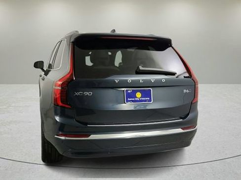 New 2026 Volvo XC90 B6 Plus w/ Protection Package Premier AWD/4WD image 5